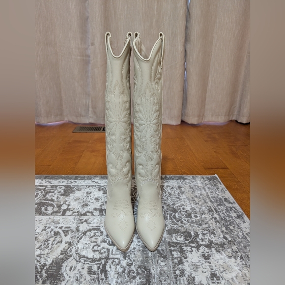 Steve Madden Lasso Western Boots Ivory NWOT - Picture 2 of 9
